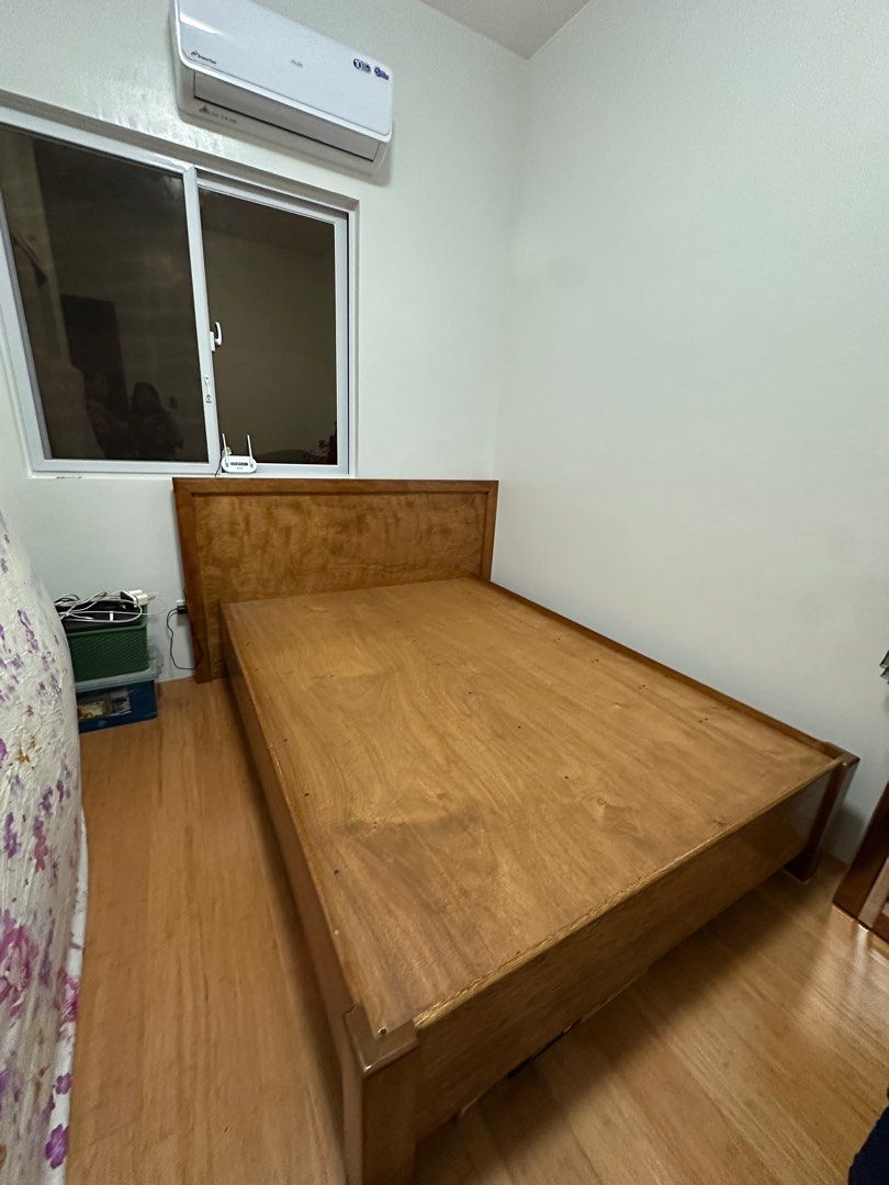 Full Double size bed frame 54x75 (Category: Bed Frames & Mattresses) located in Antipolo. Submitted by _prelovedkikay (Listing ID 1408419098, Image 3). Description: Pinagawa po eto kaya matibay siya Selling it low ginamit lang ng 15days 54x75 full double size .