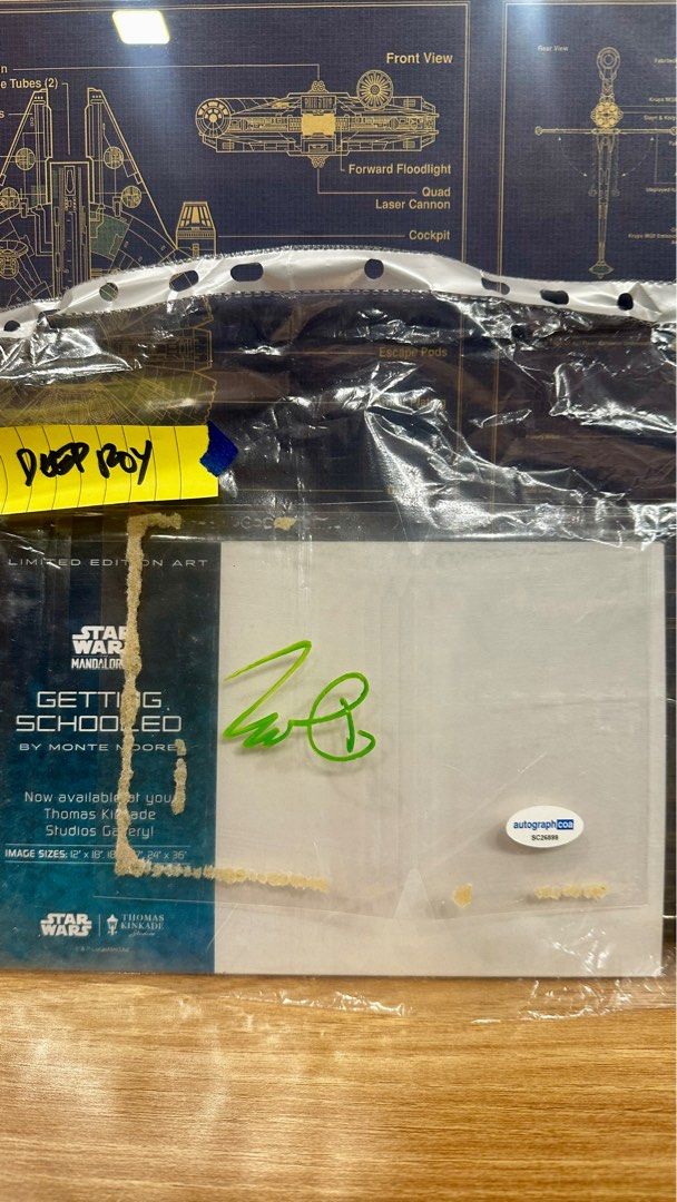 Funko window signed Deep Roy (Category: Vintage Collectibles) located in Antipolo. Submitted by agentjic (Listing ID 1408401839, Image 1). Description: Authenticated.