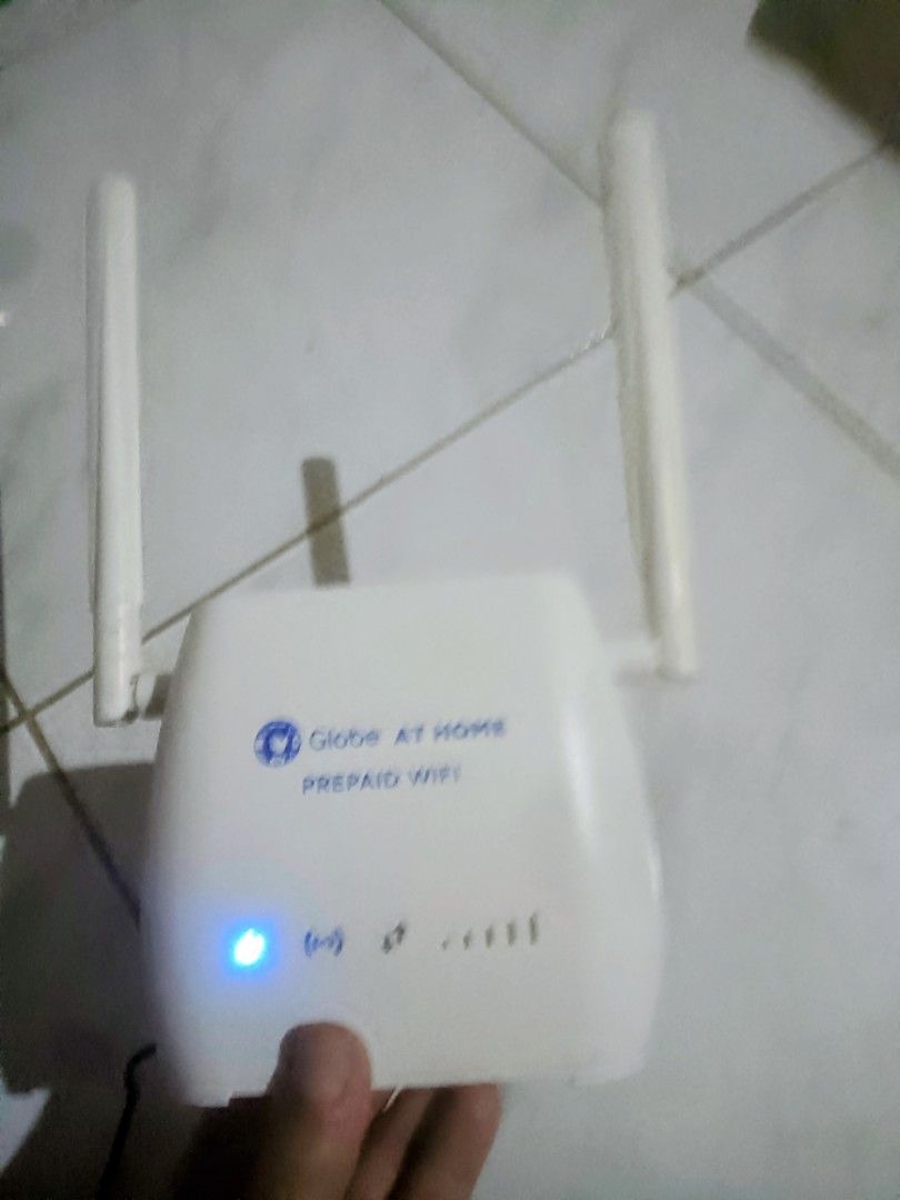 Globe At Home Prepaid WiFi (Category: Networking) located in Manila. Submitted by redridinghood269 (Listing ID 1408391353, Image 2). Description: - Globe At Home Prepaid WiFi router - White color - Two antennas - Features indicator lights - Globe At Home logo present - In good working!!! Globe Prepaid Wifi - Excellent Condition!!!! Meetup in Ayala, Kamuning or Starmall San Jose Del Monte Area. Available also thru Lalamove purchase service. Note: 