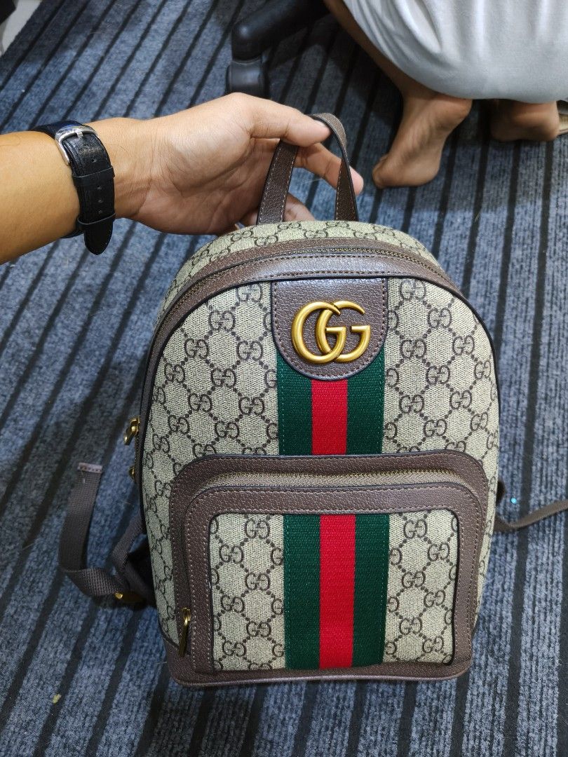 Gucci GG Supreme Backpack (Category: Luxury Bags & Wallets) located in Davao. Submitted by navil01 (Listing ID 1408426971, Image 1). Description: GG Backpack Coded no issue po Dm.
