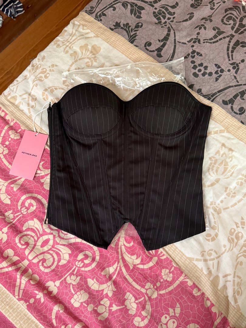 Hey New BKK Corset Top (Category: Others Tops) located in Baguio. Submitted by klizzle (Listing ID 1408328503, Image 1). Description: excellent quality, medj like zara fitted only size s rfs: should have got m srp 898.