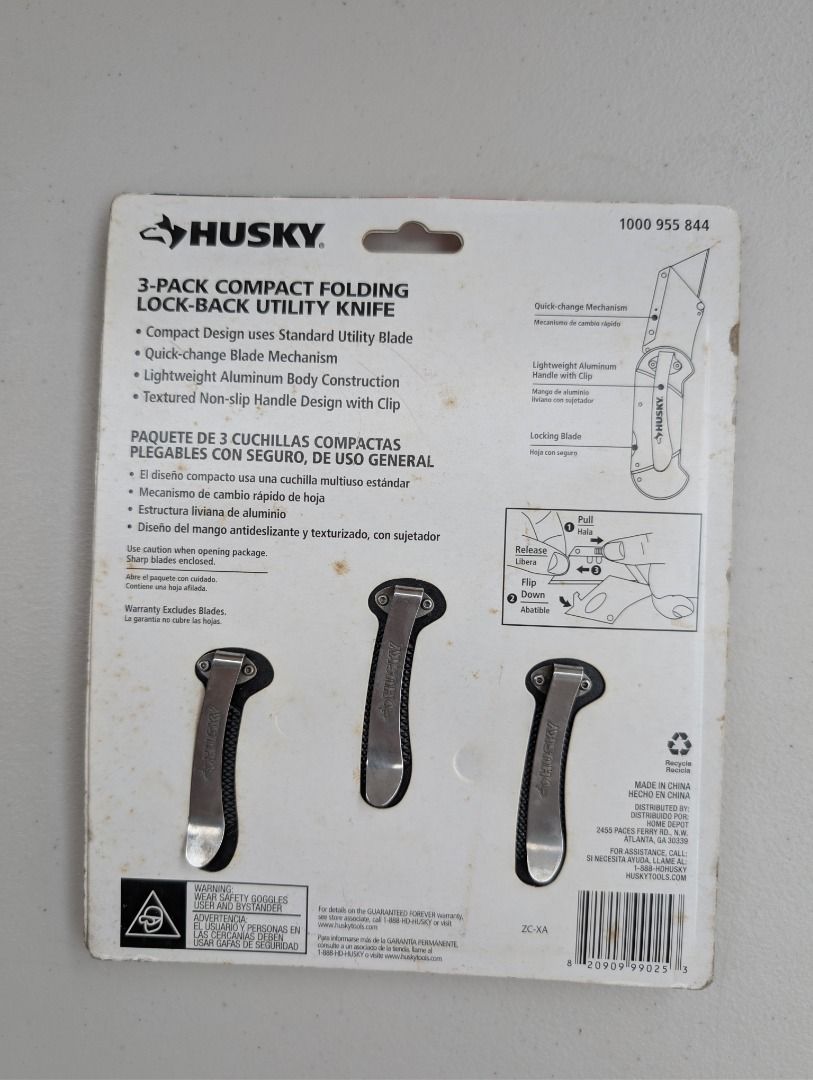Husky 3-Pack Compact Folding Lock-Back Utility Knife [IMPORTED] (Category: Knives & Chopping Boards) located in Quezon City. Submitted by geloboy10 (Listing ID 1408443892, Image 2). Description: ✅ Imported - US ✅ Brand New ⚠️ Opened Box for Picture Taking and Viewing 3-pack of Husky compact folding lock-back utility knives. They feature a compact design with a quick-change blade mechanism. The knives have a lightweight aluminum body construction 