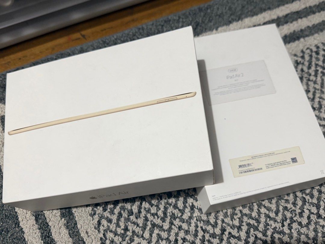 Ipad Air 2 Gold BOX ONLY (Category: iPad) located in Paranaque City. Submitted by crew08 (Listing ID 1408302081, Image 2). Description: Ipad Air 2 Gold 64GB BOX ONLY Youll get everything you see in the photos..