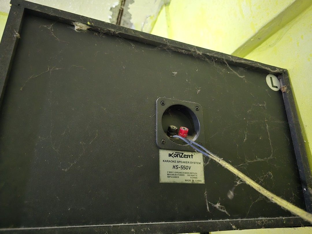 KonZert Karaoke Speaker System KS-550V (Category: Soundbars, Speakers & Amplifiers) located in Mandaluyong City. Submitted by clarah0810 (Listing ID 1408361880, Image 3). Description: Konzert KS-550V 2PCS SPEAKERS SET 2 WAY 3 SPEAKER BASS REFLEX MAXIMUM POWER 550 WATTS IMPEDANCE 8 OHMS Hindi na po nagagamit. No issue po ito .