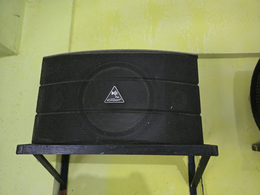 KonZert Karaoke Speaker System KS-550V (Category: Soundbars, Speakers & Amplifiers) located in Mandaluyong City. Submitted by clarah0810 (Listing ID 1408361880, Image 2). Description: Konzert KS-550V 2PCS SPEAKERS SET 2 WAY 3 SPEAKER BASS REFLEX MAXIMUM POWER 550 WATTS IMPEDANCE 8 OHMS Hindi na po nagagamit. No issue po ito .