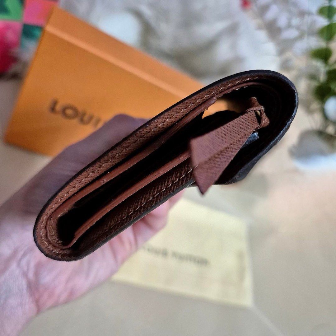 Louis Vuitton Monogram Florentine Compact Wallet (Category: Luxury Bags & Wallets) located in Caloocan City. Submitted by lujosacollection (Listing ID 1408408496, Image 3). Description: Guaranteed Authentic/Original Preloved Louis Vuitton Florentine Compact Wallet In excellent condition With box and dustbag.