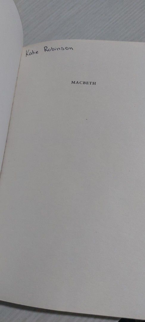 Macbeth by William Shakespeare (Category: Storybooks) located in Manila. Submitted by as_declutter (Listing ID 1408445994, Image 3). Description: - with annotations Loc: Manila MOD: ggx, j&t, lalamove can be bundled with other listings, ask me via pm! .