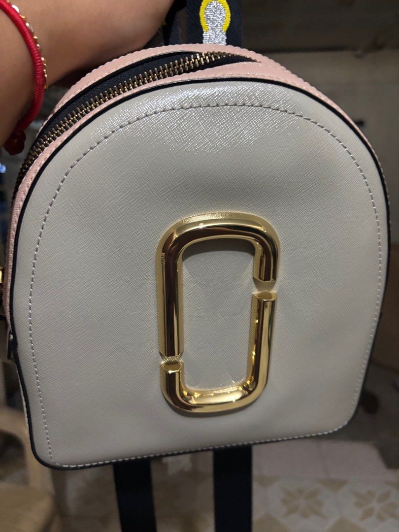 Marc Jacobs Pack Shot mini backpack (Category: Luxury Bags & Wallets) located in Meycauayan. Submitted by maxsshopzter (Listing ID 1408411405, Image 1). Description: .
