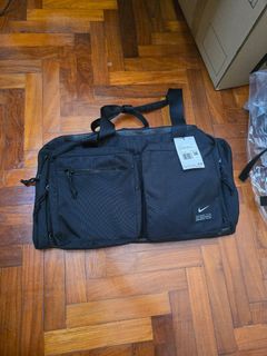 (Category: ) located in . Submitted by garyfoo.closet (Listing ID 1408303280, Image 1). Description: .