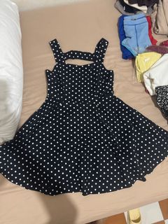 (Category: ) located in . Submitted by stylepile (Listing ID 1408460869, Image 1). Description: .