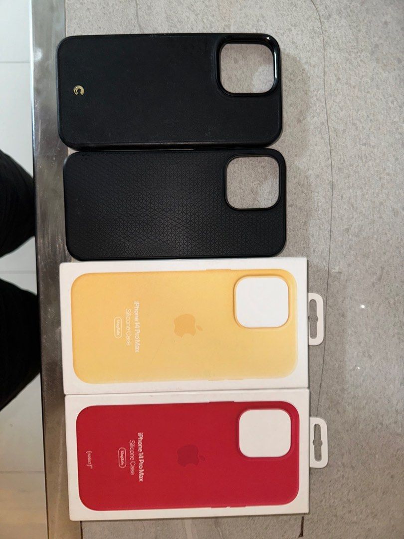 Original Apple Magsafe cases (except one) (Category: Cases & Sleeves) located in Munoz. Submitted by jaizer (Listing ID 1408460892, Image 1). Description: 1.2k for apple case magsafe 700 for non apple case mag safe loc: talipapa novaliches south cal.