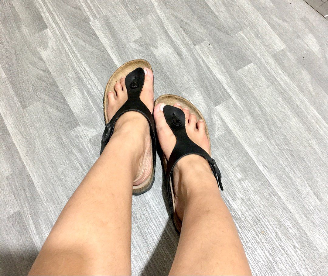 ORIGINAL BIRKENSTOCK (Category: Flats & Sandals) located in Mandaluyong City. Submitted by needs99 (Listing ID 1408304187, Image 2). Description: ₱1,200 Good condition lastprice posted. rfs: mas prefer ko eva.