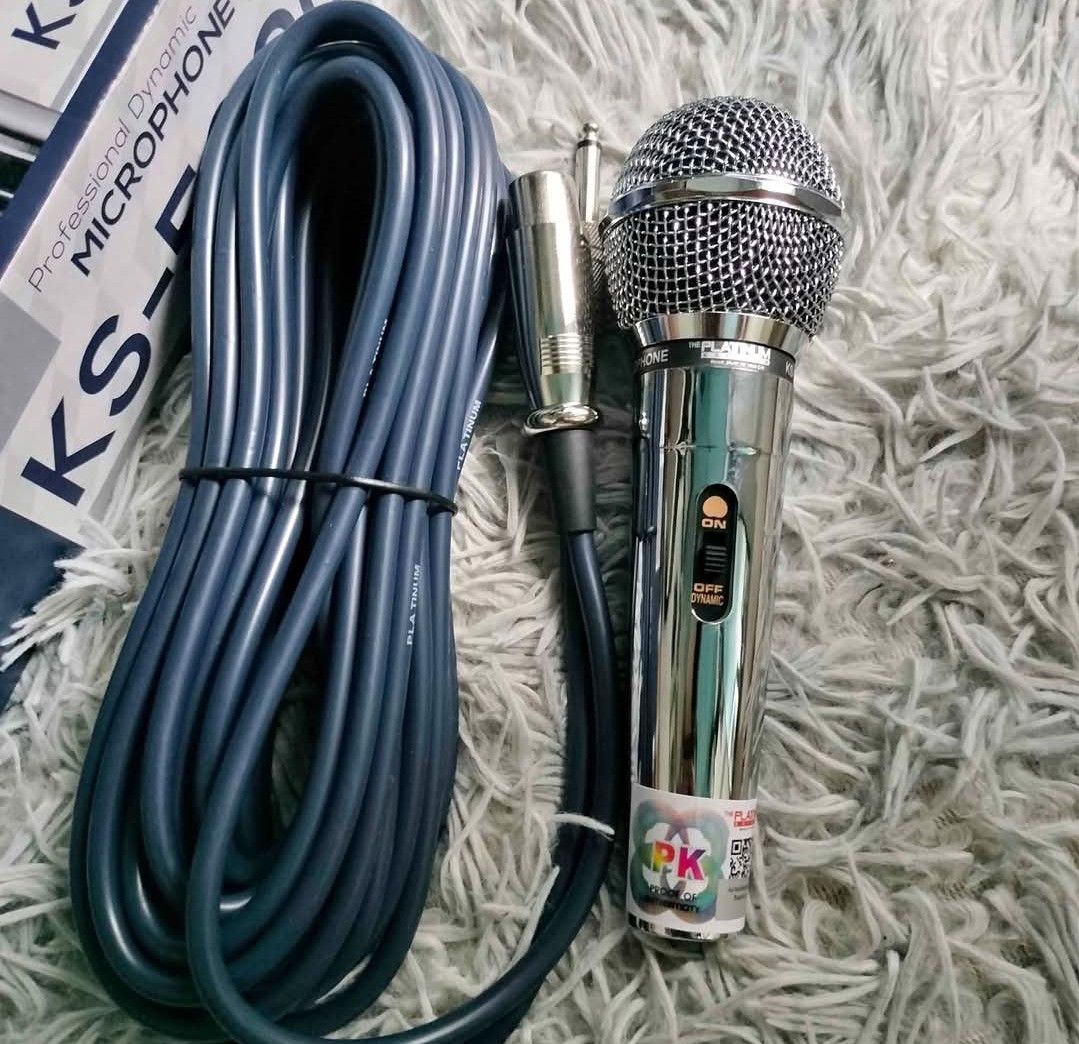Original Platinum KS-E700 Professional Dynamic Microphone (Category: Microphones) located in Caloocan City. Submitted by youngdog_7a3ee7 (Listing ID 1408314931, Image 2). Description: KS-E700 professional dynamic microphone comes with a cable. It has an on/off switch and a silver finish. The microphone is labeled "The Platinum Series". The box is also included. The cable has a 6.35mm jack and an XLR connector..