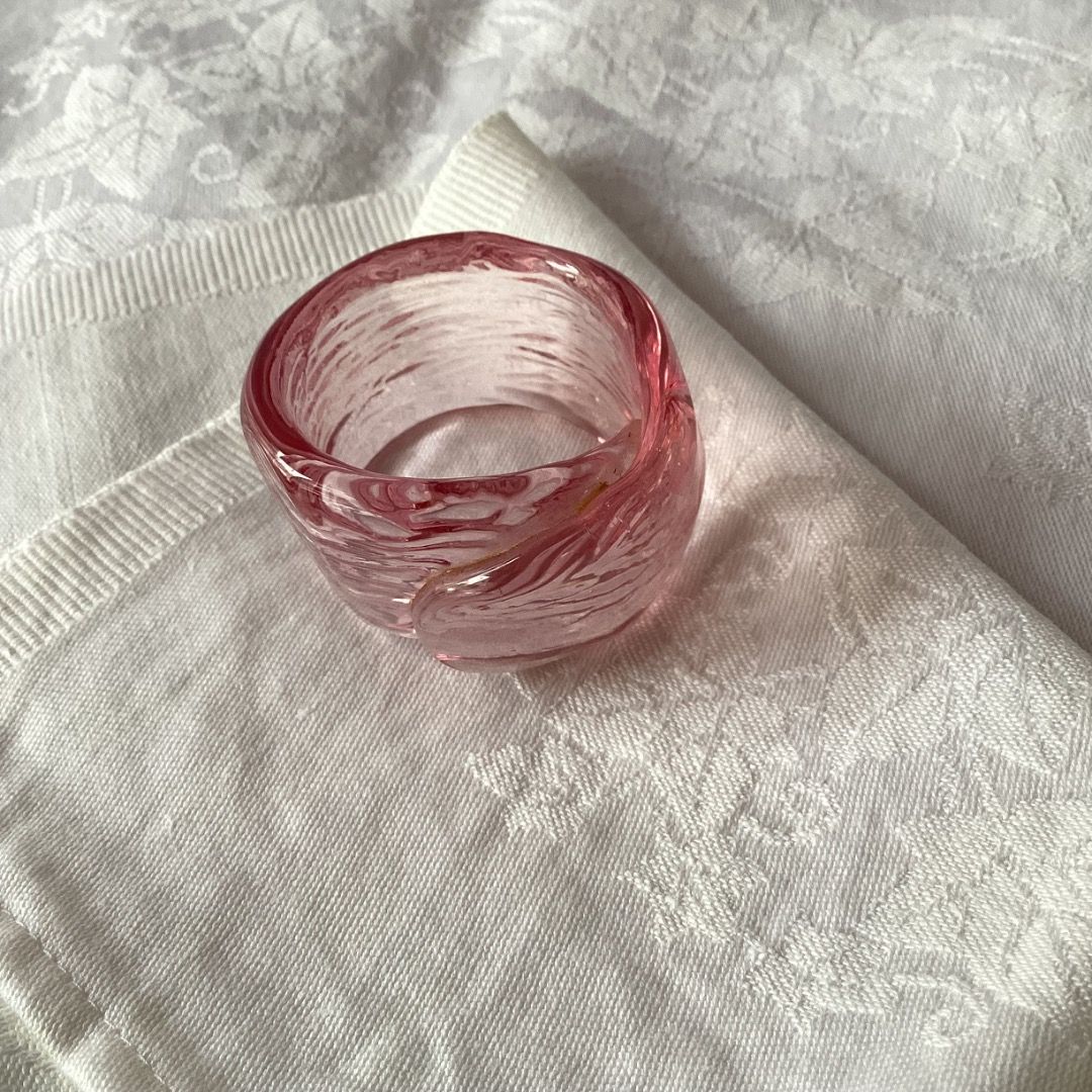 Pink Art Glass Napkin Ring (Category: Dinnerware & Cutlery) located in Davao. Submitted by eclectic1925 (Listing ID 1408300600, Image 3). Description: Php250 Pink Art Glass Napkin Ring H: 1.5 inches L: 2.3 inches Please REVIEW PHOTOS First to pay.
