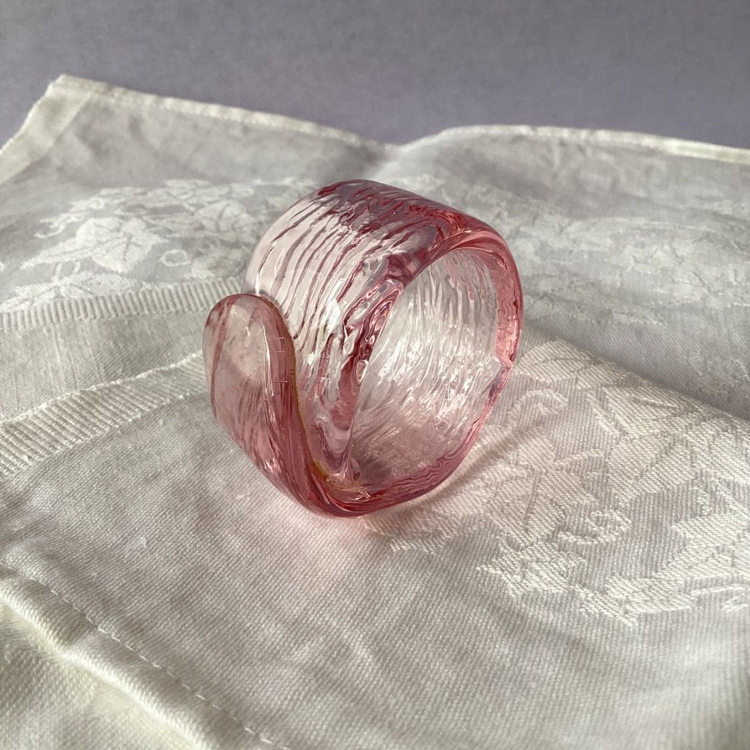 Pink Art Glass Napkin Ring (Category: Dinnerware & Cutlery) located in Davao. Submitted by eclectic1925 (Listing ID 1408300600, Image 1). Description: Php250 Pink Art Glass Napkin Ring H: 1.5 inches L: 2.3 inches Please REVIEW PHOTOS First to pay.