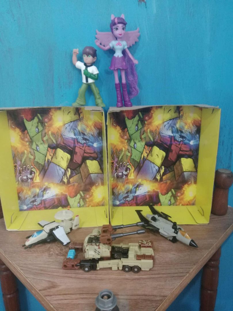 Power Core Combiners Steelshot with 2 Drones ( jets ) (Category: Action & Battle Toys) located in Bacoor. Submitted by syotiachiesnostalgiccollection (Listing ID 1258920012, Image 3). Description: 💙 💛 💙 ️FOR SALE ‼️ ‼️ AUTHENTIC HASBRO !!! 💯 💯 💯 🤖 🤖 🤖 Transformers Power Core Combiners 🚑 🚛 🎁 🎁 FREEBIES : 1 Pc Background Display Diorama Power Core Combiner STEEL SHOT 🚑 Power Core Combiner Drones ✈️✈️ NO Instruction Manual 📜 ❌ NO Box 