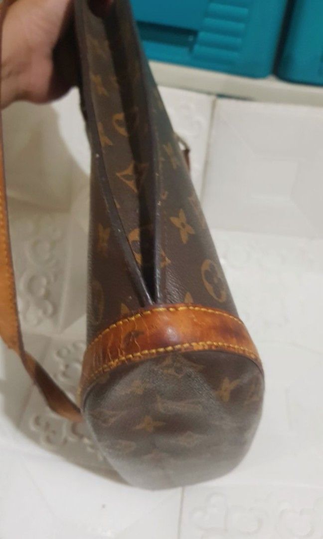 Preloved Louis Vuitton Shoulder bag M (Category: Luxury Bags & Wallets) located in Alicia. Submitted by celynahambotruecelyna39 (Listing ID 1408473469, Image 3). Description: sign of use.
