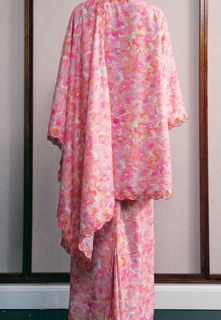 (Category: ) located in . Submitted by ama.couture (Listing ID 1408388280, Image 1). Description: .