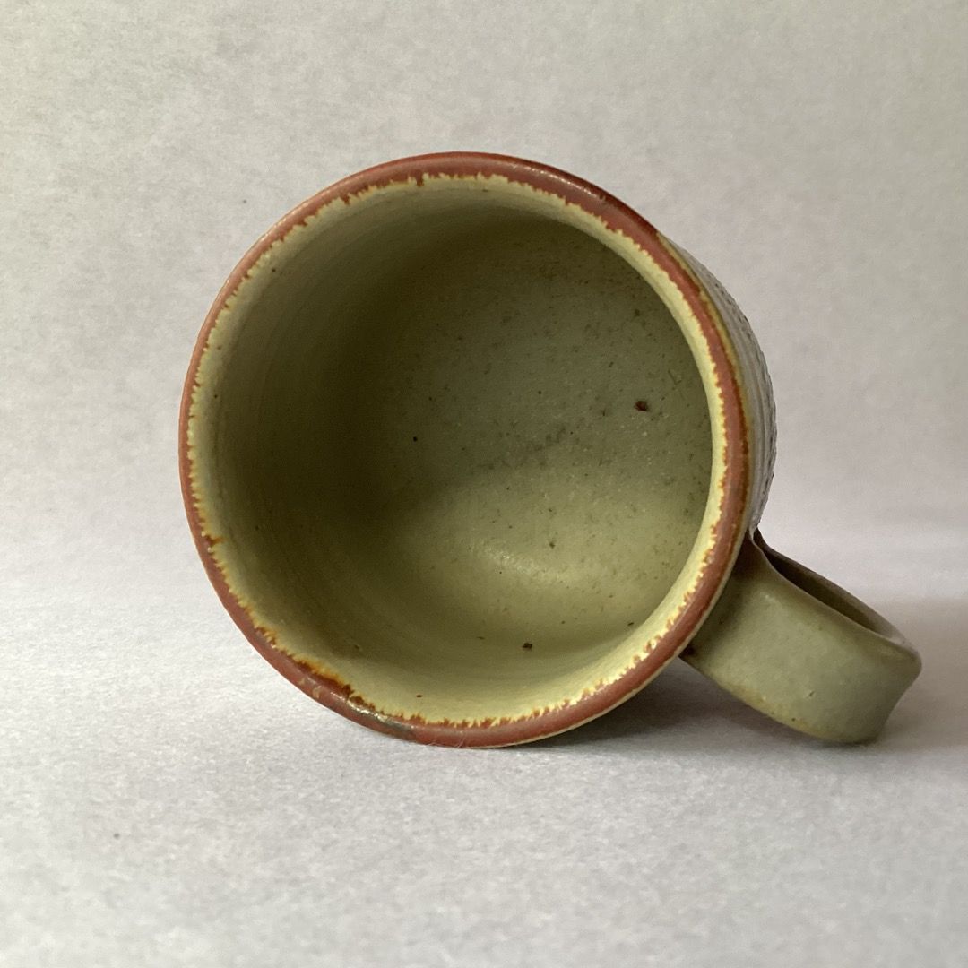 Stoneware Mug (Category: Coffee & Tea Tableware) located in Davao. Submitted by eclectic1925 (Listing ID 1408333027, Image 2). Description: Php250 Stoneware Mug H: 3.2 inches L: 4 inches Please REVIEW PHOTOS First to pay.