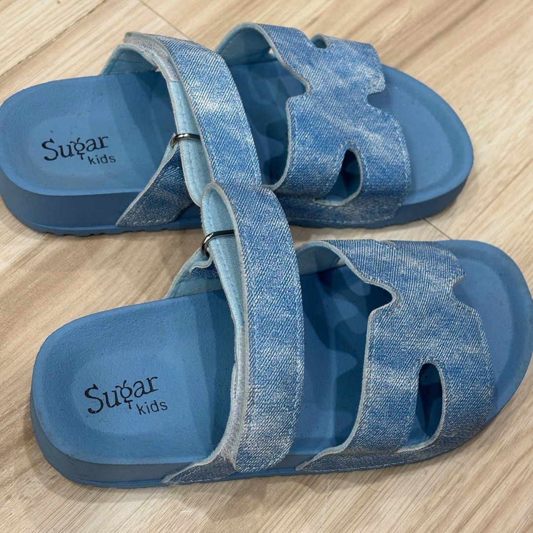 Sugar Kids Denim Sandals Size 30 (Category: Babies & Kids Fashion) located in Digos. Submitted by rara031 (Listing ID 1408481182, Image 2). Description: Sugar kids denim sandal for kids Size 12 See pics for sizes/cm Once used only No flaws like new pa Rfs: declutter 📍davao del sur.
