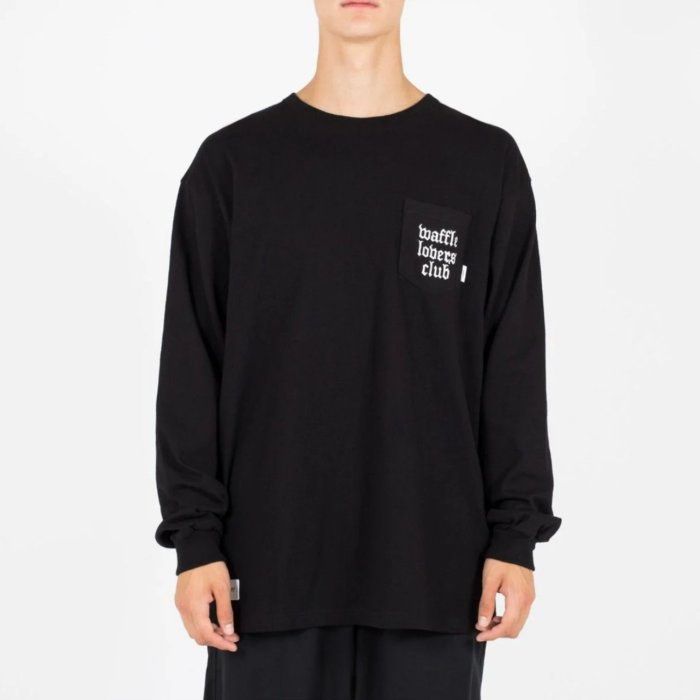 WTAPS x Vans "Waffle Lovers Club" L/S (Category: Activewear) located in Quezon City. Submitted by cityboycrates_ph (Listing ID 1408421484, Image 1). Description: Size: XL 32" length 26" width Material: Cotton Made In: Japan Condition: Excellent Color rate: 9.5/10 Issue: None Take a quick moment to double-check the size & condition. Once an order is placed and confirmed, we may not be able to make changes or offer cancellations/refunds We want you