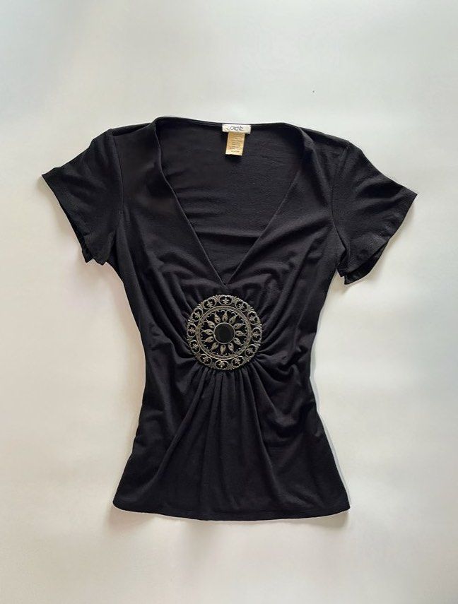 2000’s Caché Medallion Top (Category: Others Tops) located in Cebu City. Submitted by ariesharra (Listing ID 1408609410, Image 1). Description: size medium bust 32-37 10/10 fabric condition (stretchy) .