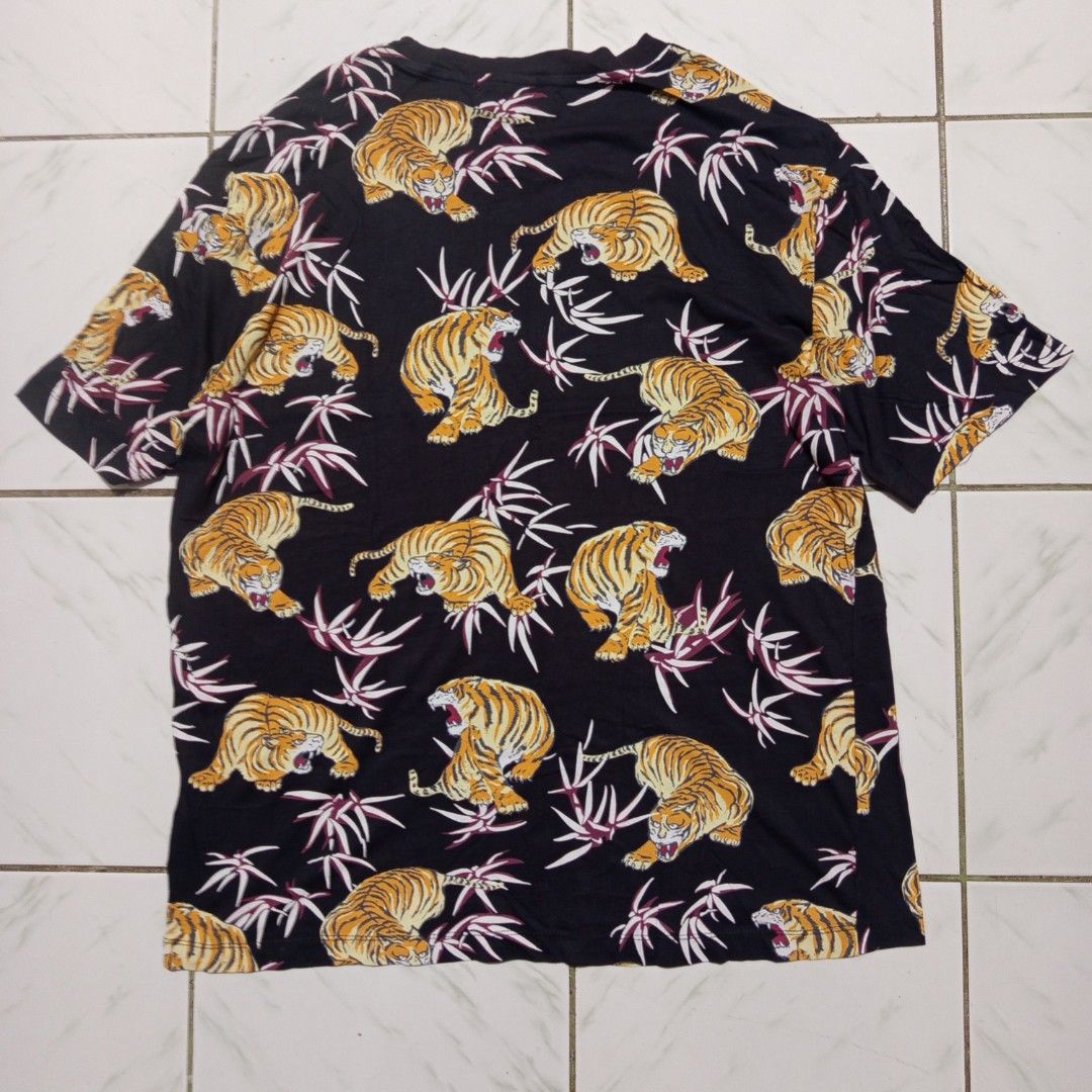 Aop Y2k Shirt (Ed Hardy Alternative) (Category: Tshirts & Polo Shirts ) located in San Jose. Submitted by holi2k (Listing ID 1408598939, Image 2). Description: Ed Hardy Alt! Width-22 Length-29 Issue: None.