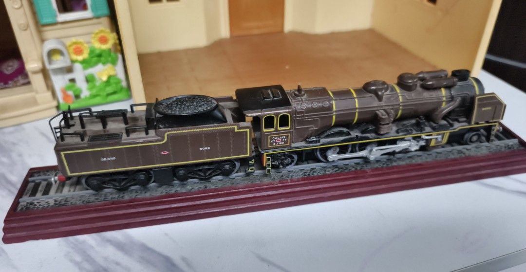 Ancienne locomotive PACIFIC CHAPELON NORD en modèle réduit collection train