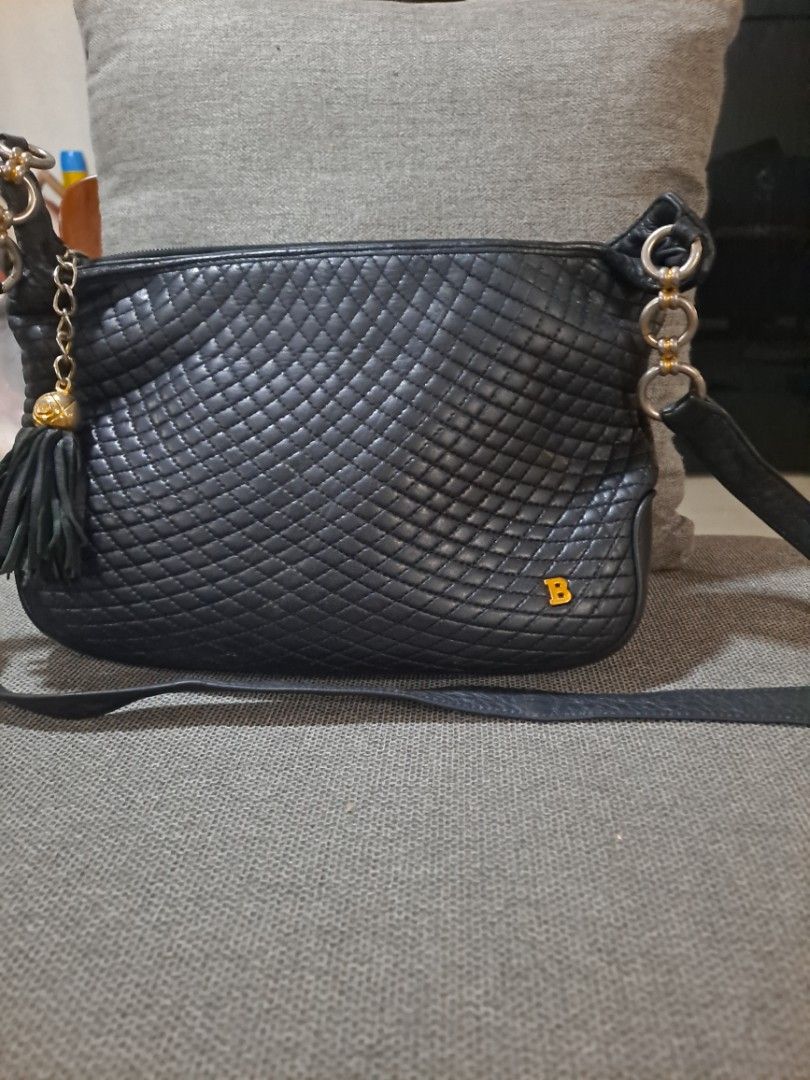 Bally Sling Bag (Category: Luxury Bags & Wallets) located in Cebu City. Submitted by atetskie (Listing ID 1408542069, Image 1). Description: .