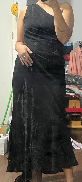 Black Asymmetrical Dress with Scarf (Category: Evening dresses & gowns) located in Pasig City. Submitted by hnp17 (Listing ID 1408546993, Image 3). Description: used once for a work event has few scratches bc of my cats but not noticeable naman please check pictures size small in Mango tho medyo maluwag pa sa kin 'to all sales are final sf c/o the buyer for reference im 5'3, W 30, H 34, B 34 Long design. Straight Design. Asymmetrical neckline. Sc