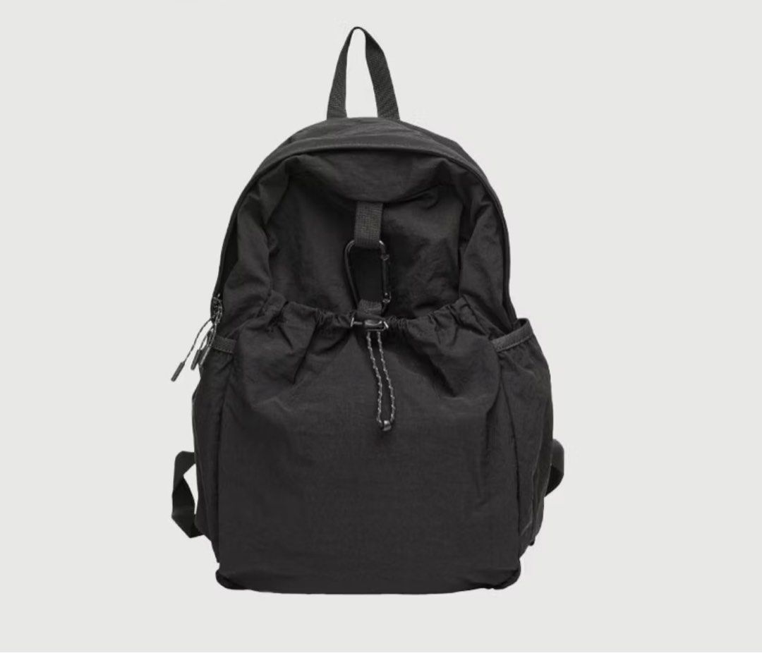Black Drawstring Backpack (Category: Backpacks) located in Singapore. Submitted by xinyiii22 (Listing ID 1408658317, Image 1). Description: ❗️Product Details: - Stylish black backpack - Drawstring closure - Carabiner clip - Adjustable straps ❗️Note: - DM for more details - DM for meet up location - DM for nego - Strictly Paynow/Cash .
