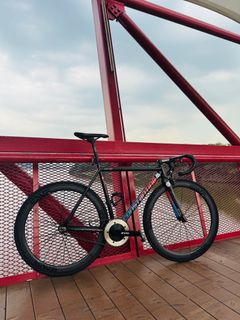 (Category: ) located in . Submitted by bry.bikes (Listing ID 1408632449, Image 1). Description: .