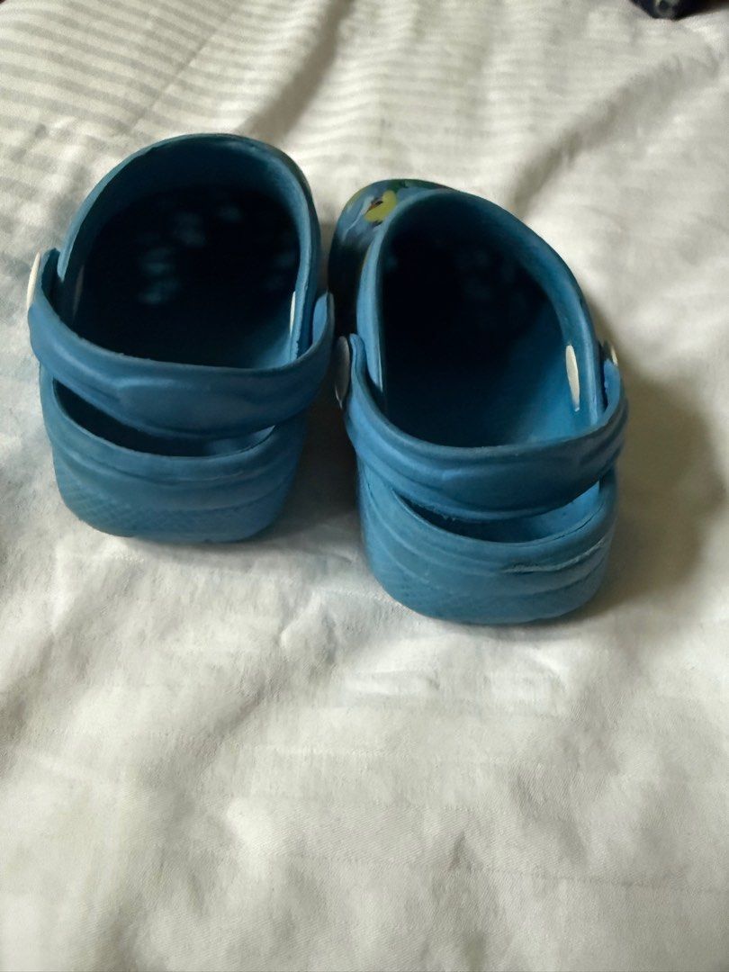 Crocs Size 6 (Category: Babies & Kids Fashion) located in Quezon City. Submitted by aml2020 (Listing ID 1408582949, Image 2). Description: crocs size 6 good condition - just needs cleaning no COD/meetups pickup via courier only - BGC/Muntinlupa no return/exchange.