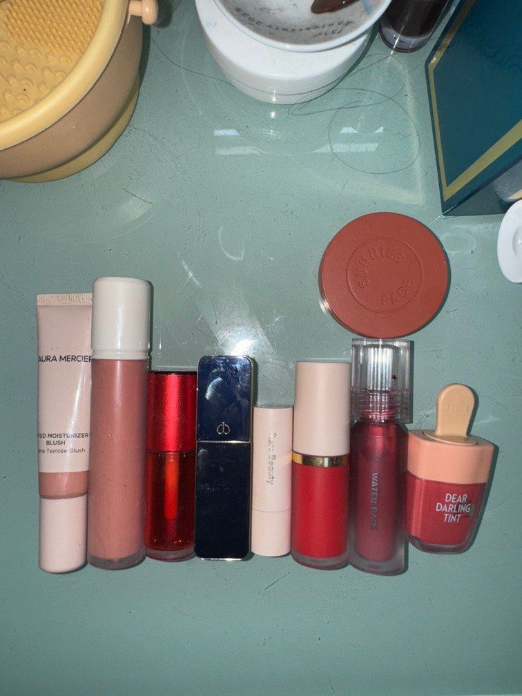 DECLUTTERING (Category: Makeup) located in Quezon City. Submitted by unclutter_ (Listing ID 1408572376, Image 3). Description: List; Laura Mercier Translucent loose setting powder 9.3G (BNEW) - 500 ❌ Luara Mercier loose setting powder 11.3G (lightly use) - SOLD GRWM All about that base - 300 Nars Bronzing Powder Shade: Laguna (Bnew) - 500 Shiseido Powder Foundation Shade: 220 linen (well used - refill only) - 350 benefit Eye brow pencil Shade:5 -