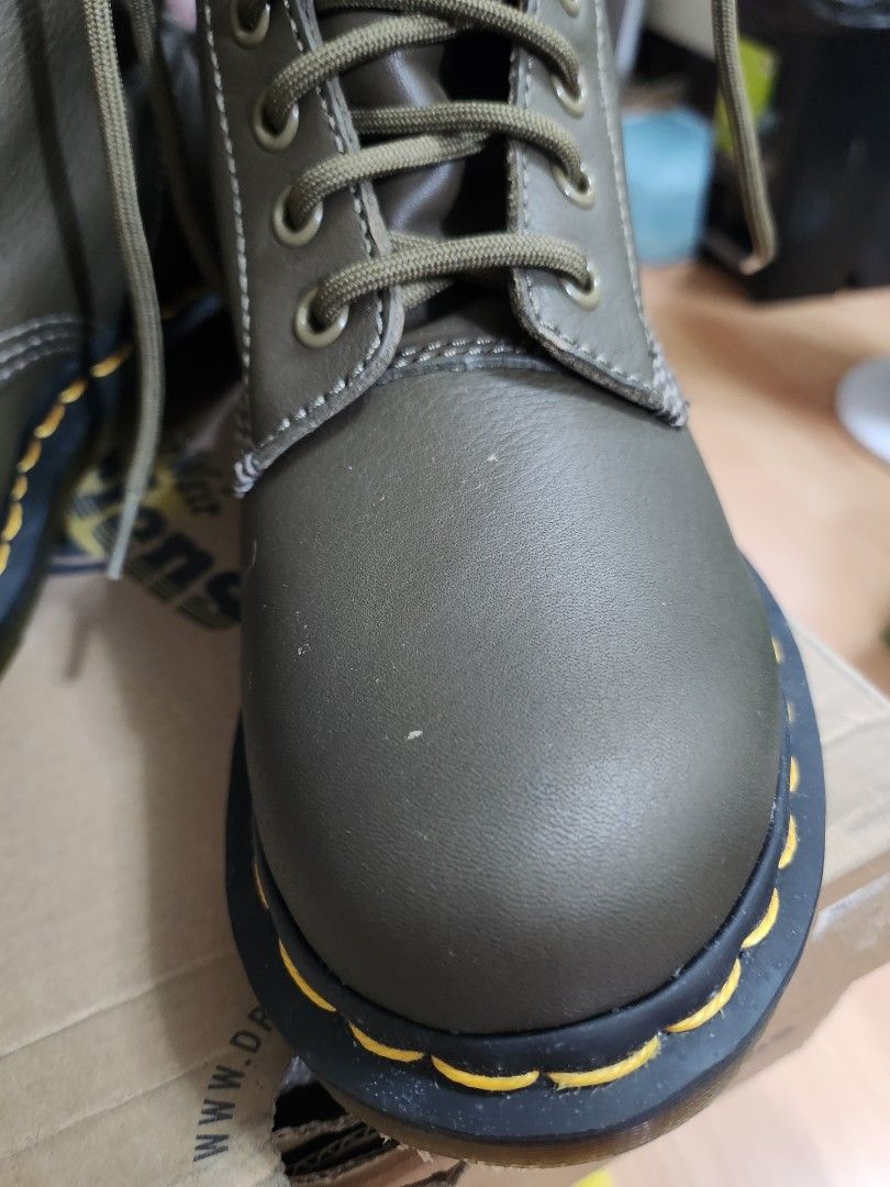 Doc Marten 1460 Pascal Grenade Green Size 6 (Category: Boots) located in Mandaluyong City. Submitted by sunbridge (Listing ID 1408543240, Image 2). Description: Bought for PHP7990. PHP6K Negotiable. Has minute whute dots sa left booth from storage. Shipping fee cost billed to buyer..