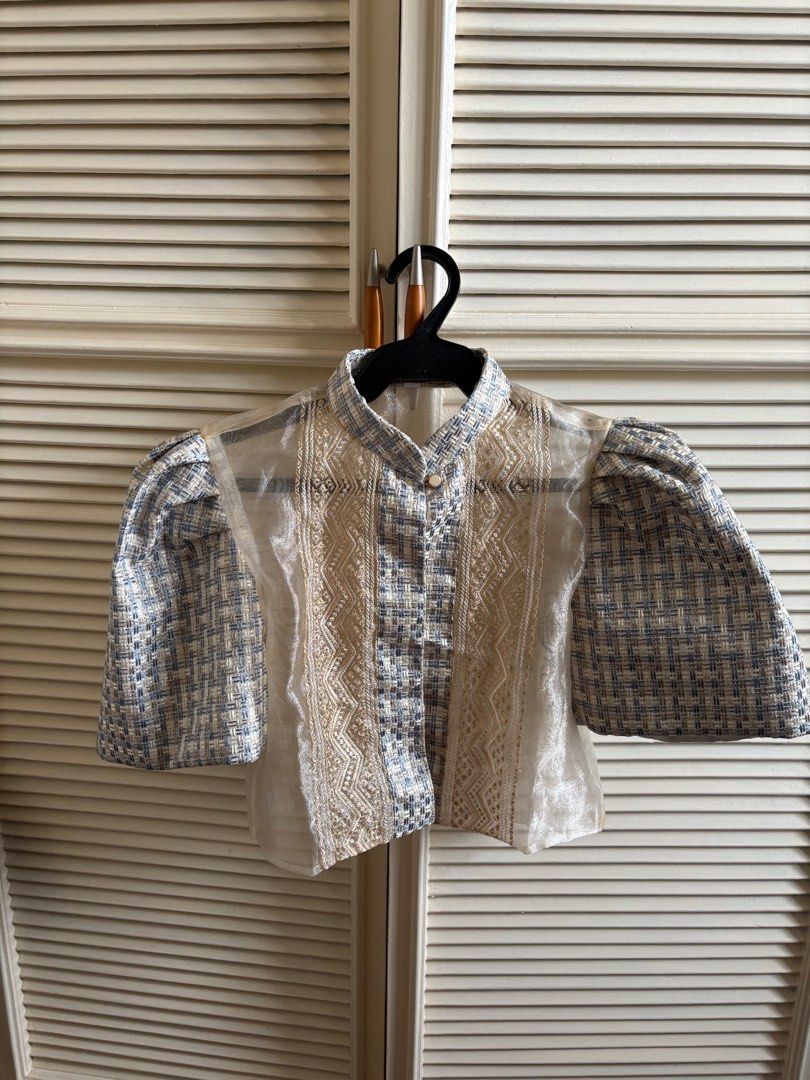 Filipiniana Top for RENT (Category: Blouses) located in Marikina City. Submitted by buynsellph (Listing ID 1408592846, Image 1). Description: - Elegant blouse with intricate embroidery For rent Filipinina top Size S-M.