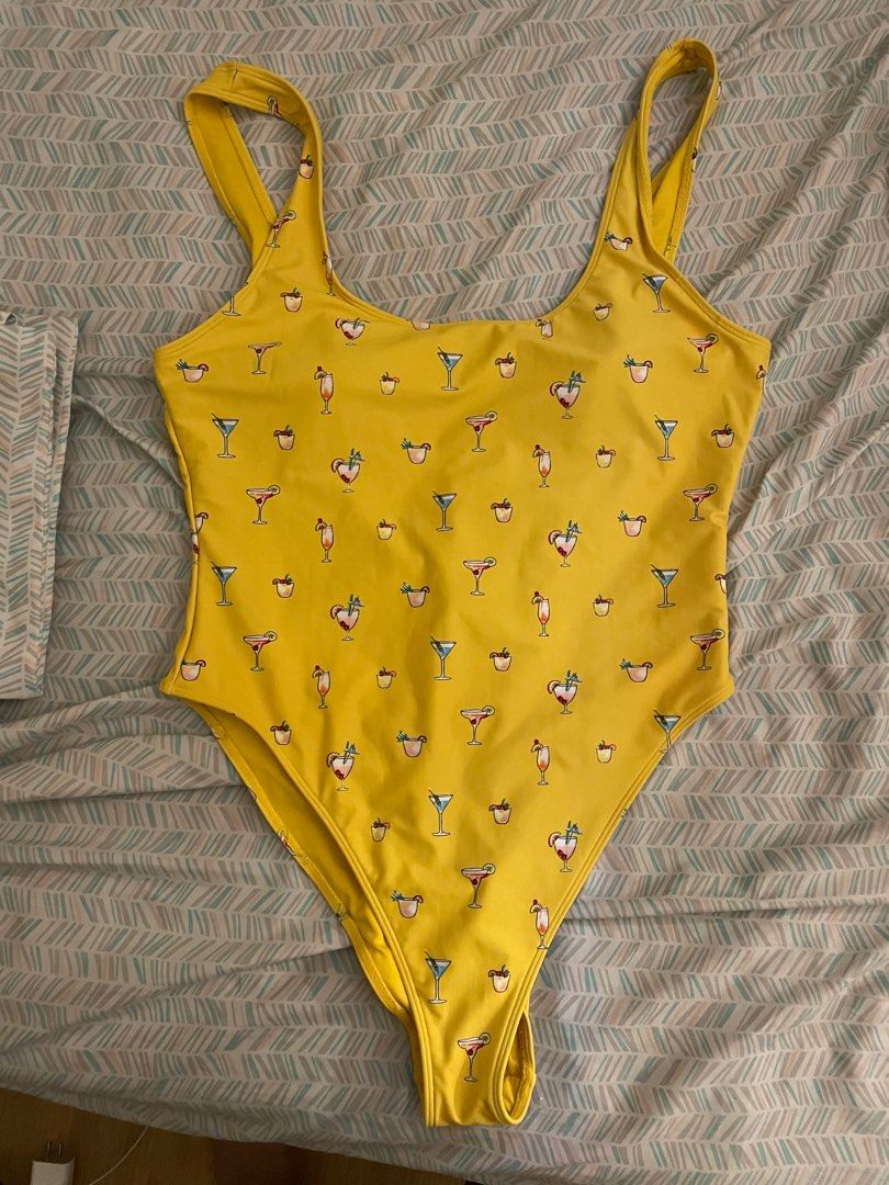Floral Print One-Piece Swimsuit (Category: Bikinis & Swimsuits) located in Quezon City. Submitted by samflowers (Listing ID 1408541972, Image 3). Description: Selling barely used swimsuits! One piece not bagay sakin hehe :) .