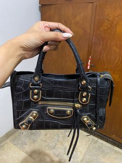 (Kategori: ) berada di . Dikirim oleh han.aydenn (ID iklan 1408684640, Gambar 1). Deskripsi: .