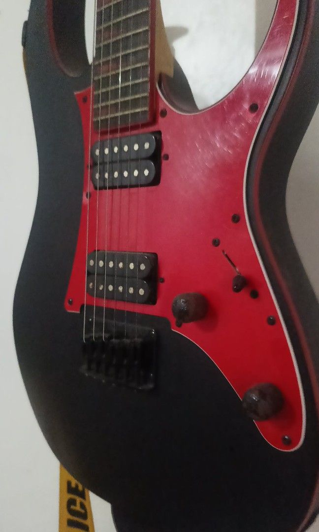 Ibanez GRG 131 DX (Category: Musical Instruments) located in Manila. Submitted by dmatthew187427 (Listing ID 1408604794, Image 2). Description: Bought 3 years ago, knobs has a bit of rust but not noticeable.