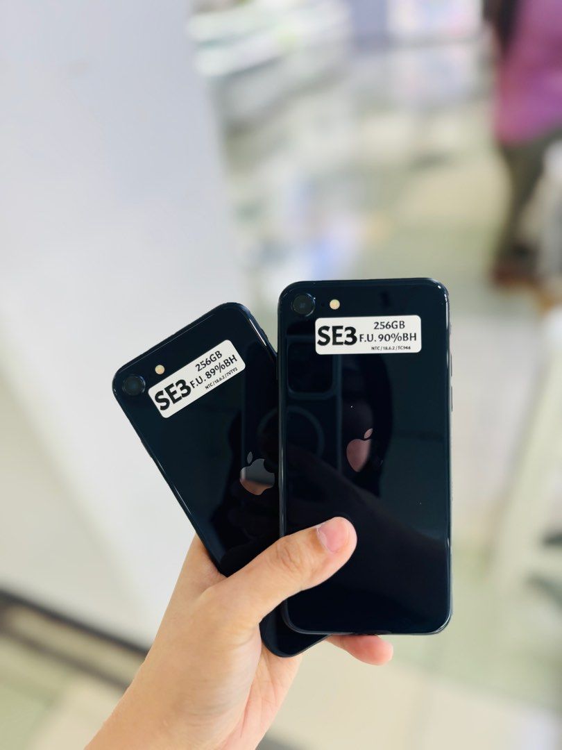 Iphone SE 2022 256GB 89BH no issues Openline NTC (Category: iPhone SE Series) located in San Juan City. Submitted by najihahtelecomshop2018 (Listing ID 1408673580, Image 2). Description: Legit Store | Original unit FOR SALE | TRADE / SWAP ▫️INSTALLMENT thru: 🔸Credit Card (straight / installment) 🔸Ggives / Gcredit + 6% interest 🔸Spay Later + 6% interest (RFS: Buy and Sell any kinds of Gadgets) Description: iPhone SE 2022 256GB ( other GB are al