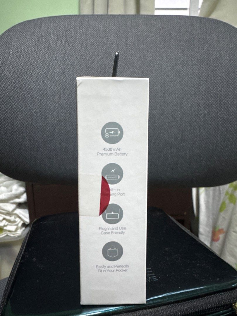 iWALK Pocket Battery Link Me 4 (Category: Batteries & Chargers) located in Pasay City. Submitted by mscaoo (Listing ID 1408586479, Image 2). Description: Hi! Im selling this brand new pocket battery Im not using and not yet open.