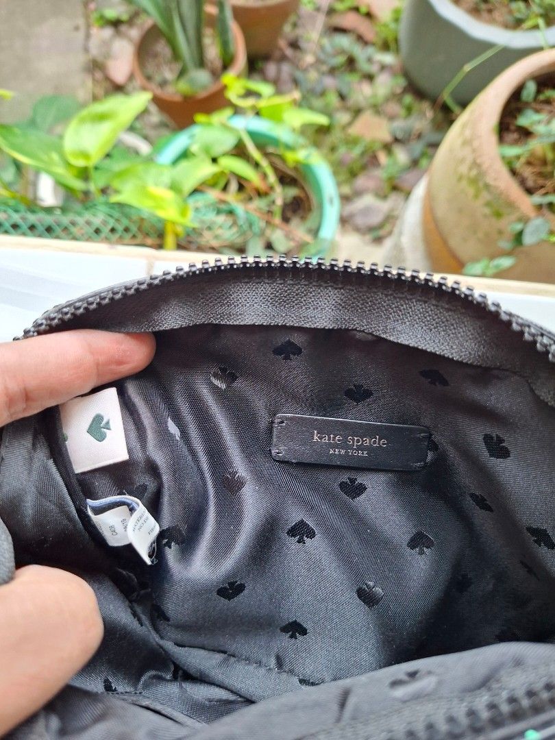 Kate spade ellie double zip camera bag (Category: Luxury Bags & Wallets) located in Santa Maria. Submitted by mikavillaflor4 (Listing ID 1408561808, Image 3). Description: in good condition camera bag quilted bag details posted.