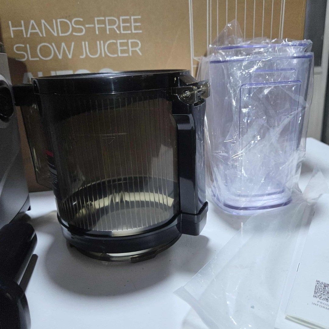 Kuvings Hands-Free Slow Juicer Auto 8 (Category: Juicers, Blenders & Grinders) located in Rizal. Submitted by lively2701 (Listing ID 1408602845, Image 3). Description: - Kuvings Hands-Free Slow Juicer Auto 8 - Includes: Juicer unit, juicing components, original box, manual, and cleaning brush - Hands-free operation - Complete set - Ready to use.