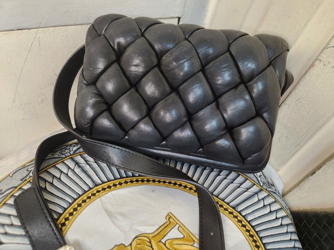 Leather sling bag intracciato (Category: Cross-body Bags) located in Taguig. Submitted by starbucksph (Listing ID 1408530403, Image 2). Description: .