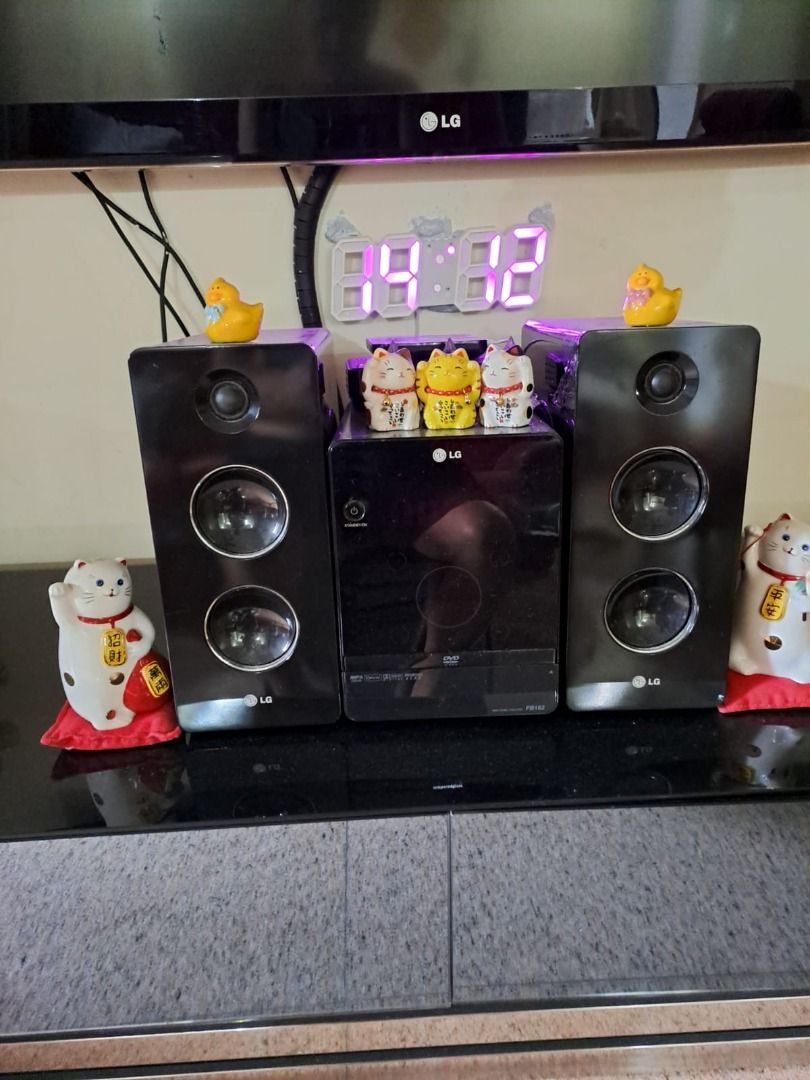 LG Home Entertainment Set