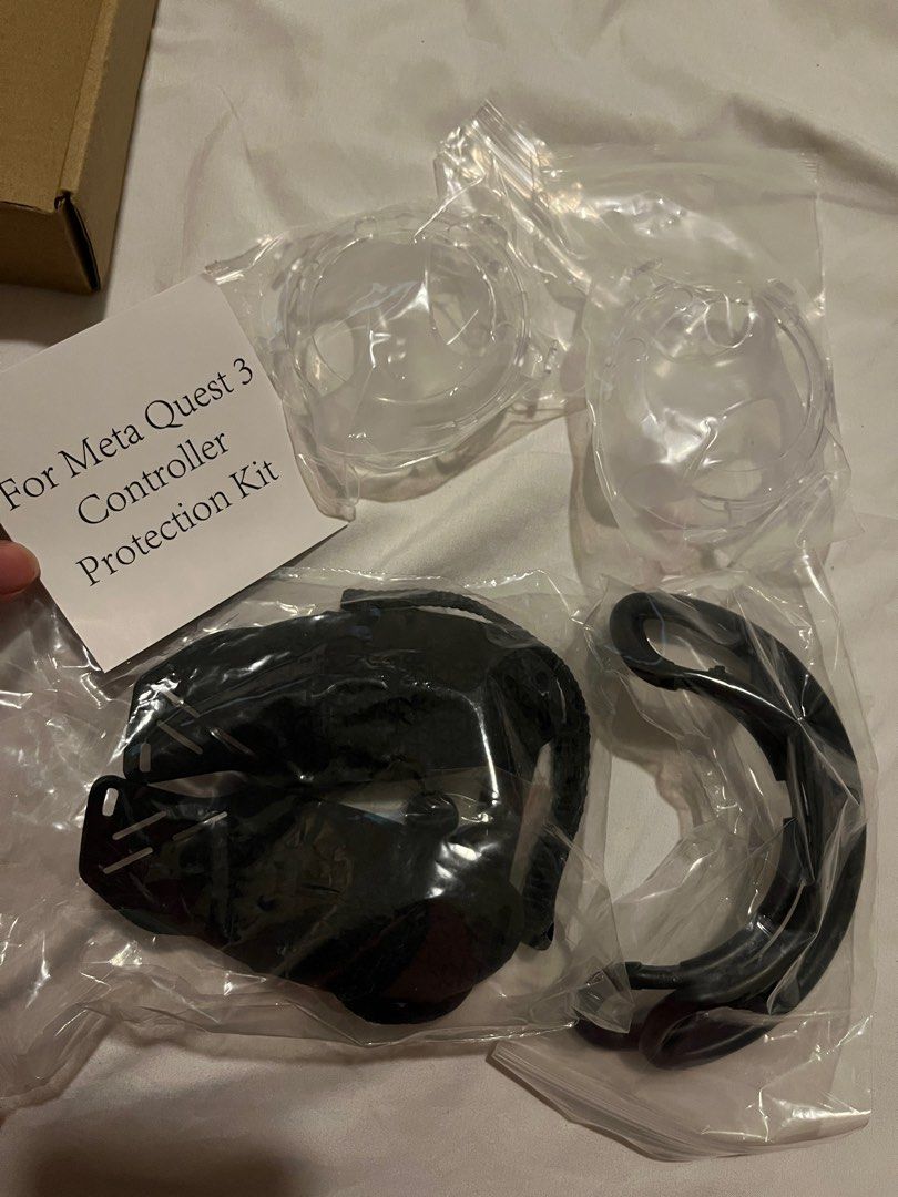 Meta quest 3 controller protector (Category: Cases & Covers) located in Rodriguez. Submitted by wispywoes (Listing ID 1408680082, Image 1). Description: unused mq3 sold.