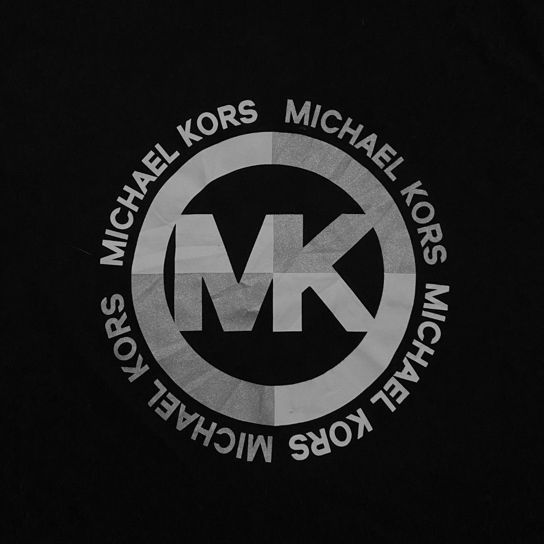 MICHAEL KORS tshirt (Category: Luxury Apparel) located in Bacolod City. Submitted by bt_ph (Listing ID 1408508055, Image 2). Description: AUTHENTIC SIZE: L BUT FITS MEDIUM DIMENSIONS: 20.5 X 28.