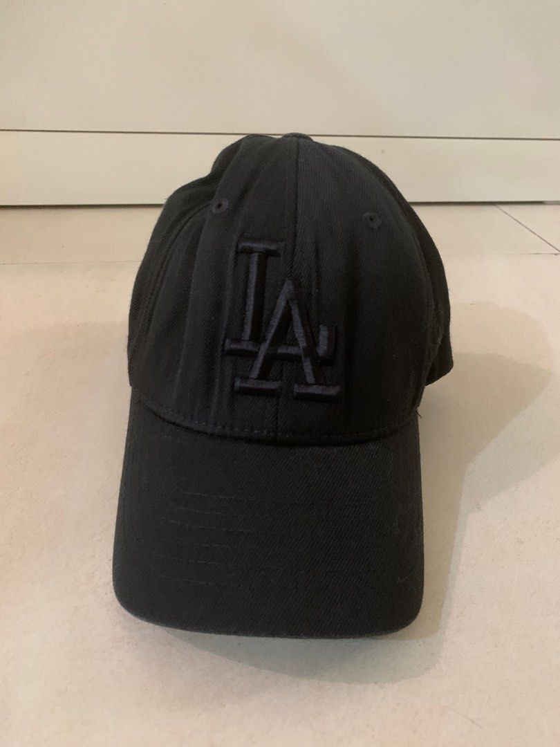 MLB LA Dodgers Black Closed Cap (Category: Caps & Hats) located in Quezon City. Submitted by reused.unused (Listing ID 1408652421, Image 1). Description: MLB LA Dodgers Black Closed Cap M-XL Issue/s: None -refer to photos for actual condition -pre-loved item so signs of usage is expected -for serious buyers only -no to swap -no to COD -lowballers and bogus buyers will not be entertained -please read description and see photos before inquiring :) 