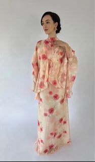 (Category: ) located in . Submitted by prettyclothes92 (Listing ID 1408244717, Image 1). Description: .