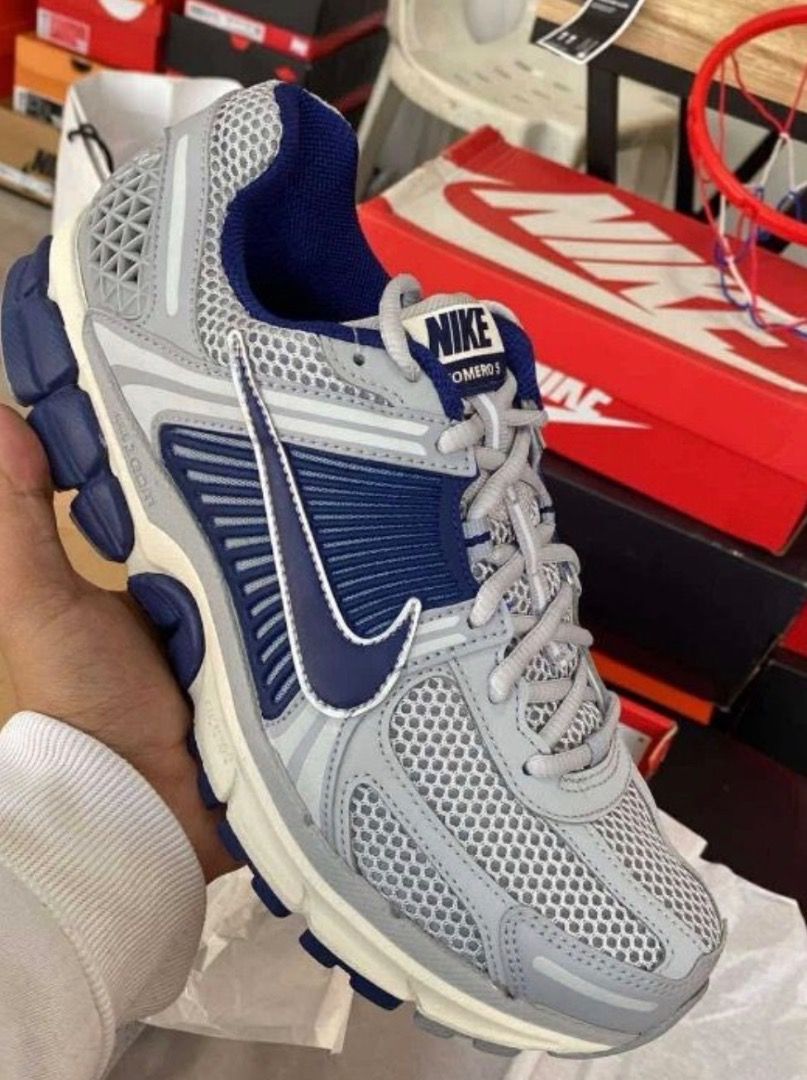 Nike Zoom Vomero 5 Sneakers (Category: Sneakers) located in Manila. Submitted by ytoci (Listing ID 1408570906, Image 3). Description: - Nike Zoom Vomero 5 - Grey and blue - Includes original box for yankees (blue) -worn once in the mall original price is 8995, selling for less than than 50% of the original price ( very good deal).